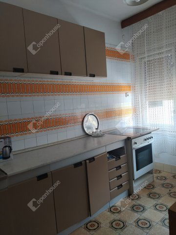 Kiadó családi ház, albérlet, Komáromban 1026 E Ft / hó