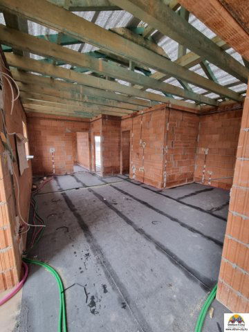 Eladó téglalakás, Érden 102 M Ft, 4 szobás