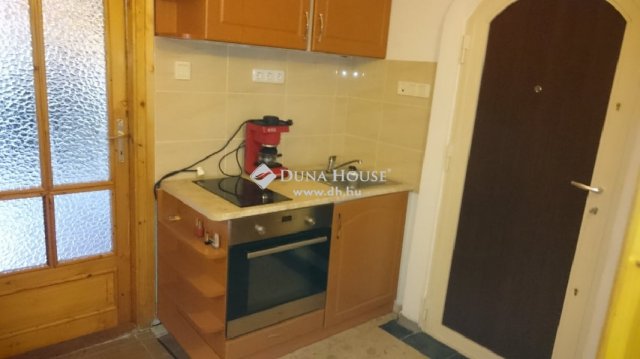 Eladó családi ház, Budapesten, XV. kerületben 198 M Ft, 6 szobás