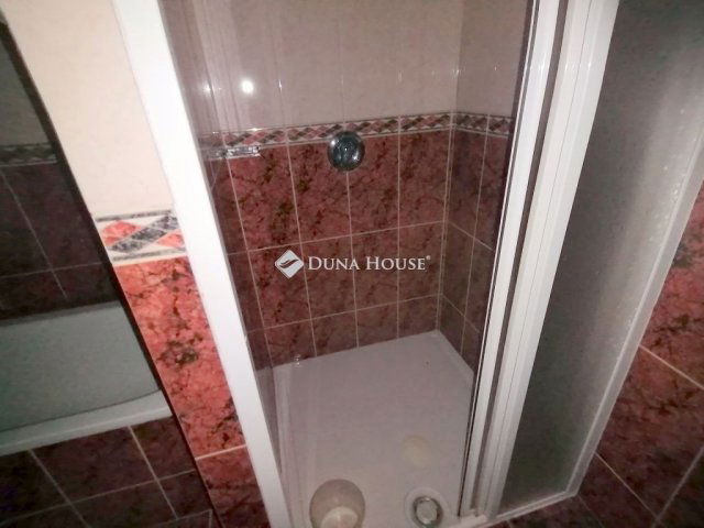 Eladó családi ház, Tökön 115 M Ft, 4 szobás