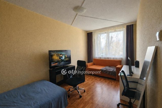 Eladó téglalakás, Budapesten, XV. kerületben 64.9 M Ft, 2 szobás