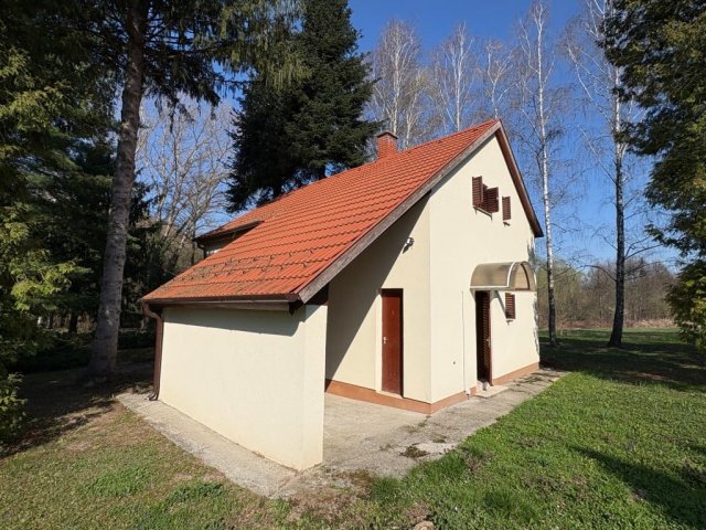 Eladó nyaraló, Bárdudvarnokon 23.8 M Ft, 3 szobás