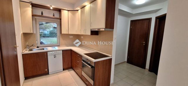 Eladó téglalakás, Kecskeméten 68.4 M Ft, 3 szobás