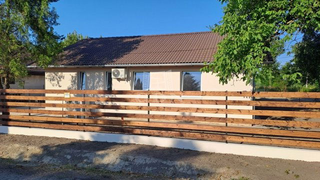 Eladó családi ház, Szigethalmon 94.9 M Ft, 2+2 szobás