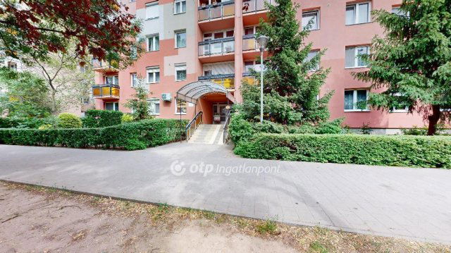 Eladó panellakás, Nyíregyházán 36.4 M Ft, 2 szobás