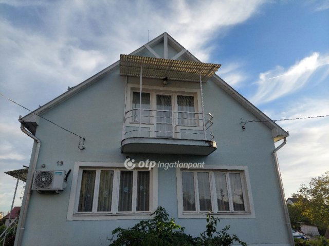 Eladó családi ház, Bocskaikerten 89 M Ft, 4 szobás