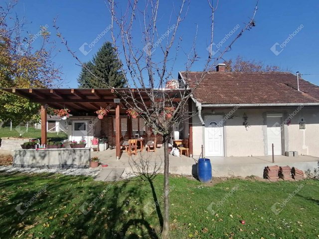 Eladó nyaraló, Pacsán 15.9 M Ft, 1 szobás / költözzbe.hu