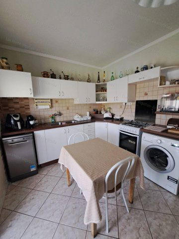 Eladó családi ház, Oroszlányban 81.99 M Ft, 4 szobás