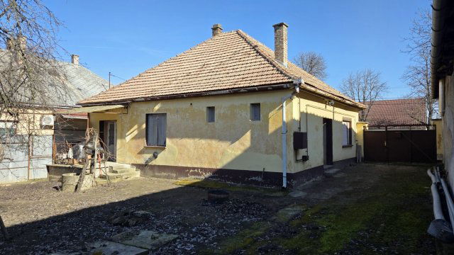 Eladó családi ház, Sükösdön 18 M Ft, 3 szobás