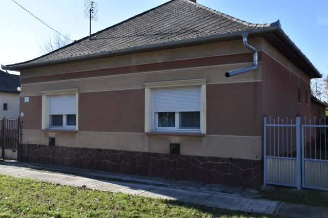 Eladó családi ház, Törökszentmiklóson 22.9 M Ft, 2+1 szobás