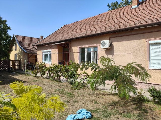 Eladó családi ház, Mezőberényben 73 M Ft, 3+1 szobás