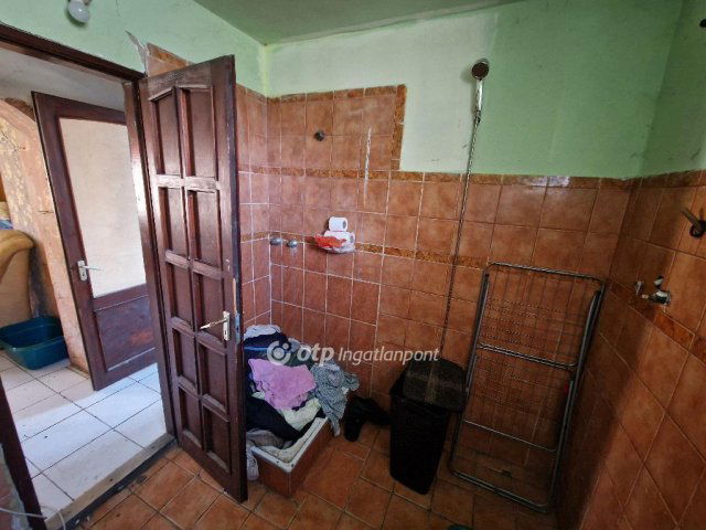 Eladó családi ház, Vámospércsen 9.9 M Ft, 2 szobás