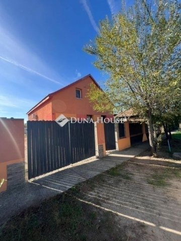 Eladó családi ház, Ócsán 71.5 M Ft, 7 szobás