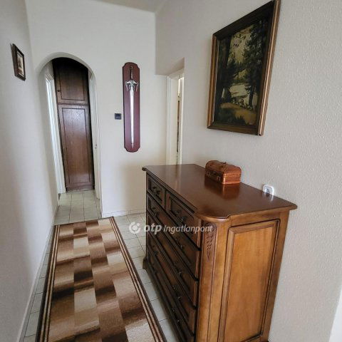 Eladó családi ház, Mikepércsen 219 M Ft, 5 szobás