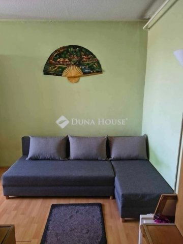 Eladó panellakás, Budapesten, XXI. kerületben 55 M Ft, 3 szobás