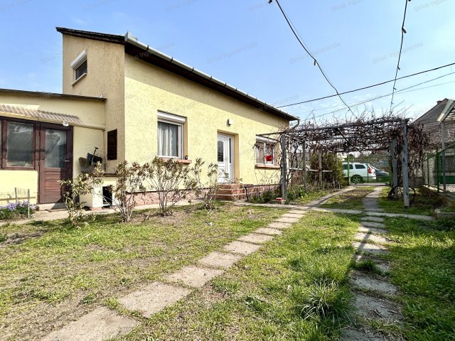 Eladó családi ház, Budapesten, XX. kerületben 85 M Ft