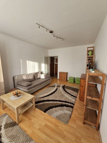 Kiadó panellakás, albérlet, XV. kerületben, Kőrakás parkban