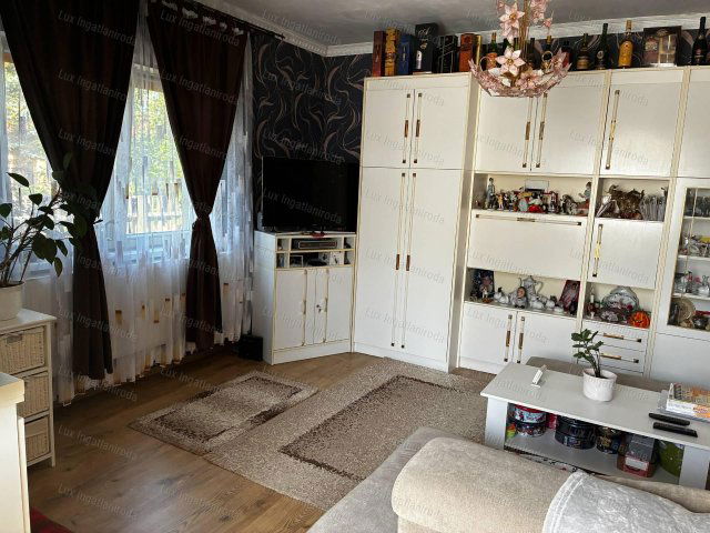 Eladó családi ház, Szárligeten 84.9 M Ft, 2 szobás