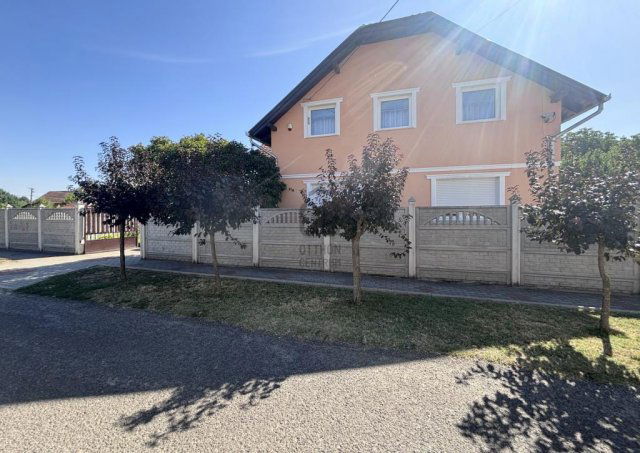 Eladó családi ház, Ceglédbercelen 95 M Ft, 6 szobás