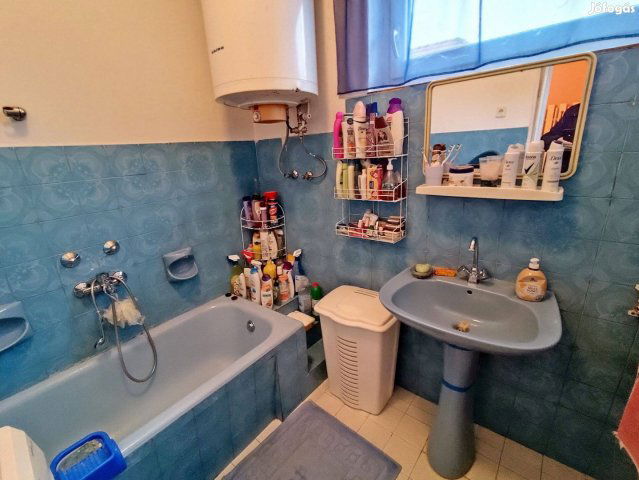 Eladó családi ház, Dombóváron 27 M Ft, 3 szobás