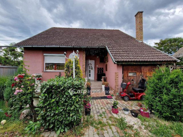 Eladó családi ház, Hajdúszoboszlón 61.9 M Ft, 3 szobás