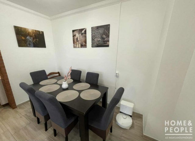 Eladó téglalakás, Szegeden 65.2 M Ft, 3 szobás