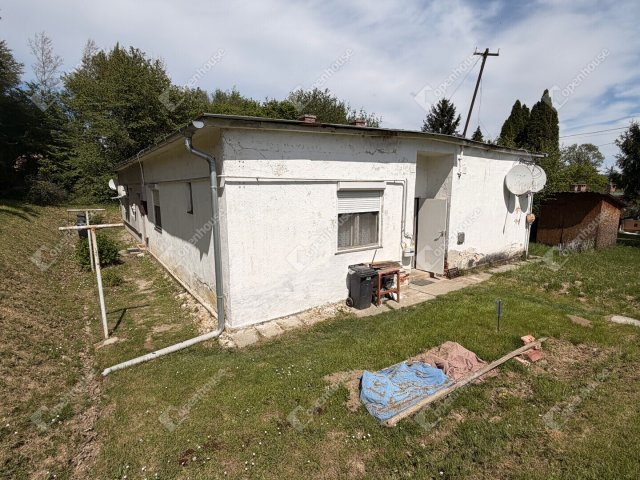 Eladó téglalakás, Lovásziban 7.9 M Ft, 1 szobás