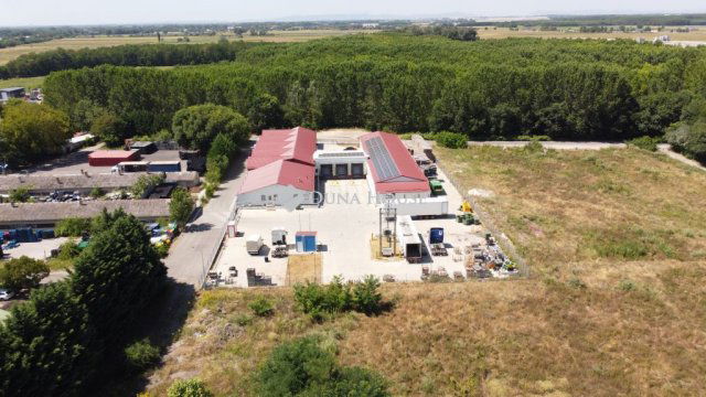 Eladó ipari ingatlan, Üllőn 950 M Ft / költözzbe.hu