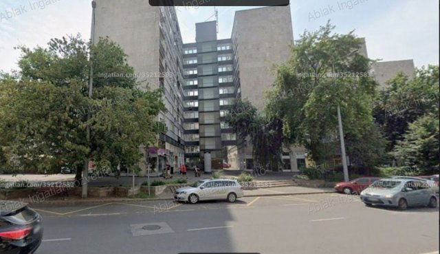 Eladó panellakás, Kecskeméten 54 M Ft, 3 szobás