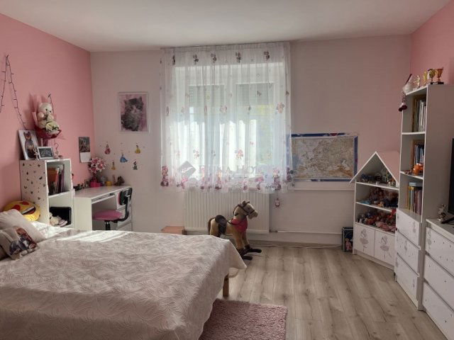 Eladó családi ház, Zalaegerszegen 89.5 M Ft, 5 szobás