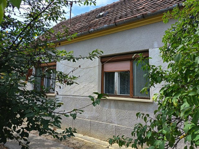 Eladó családi ház, Győrváron 17.5 M Ft, 2+1 szobás