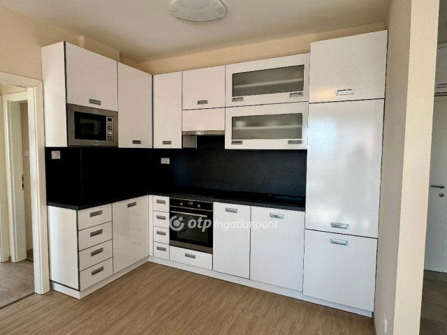 Kiadó téglalakás, albérlet, Székesfehérvárott 350 E Ft / hó