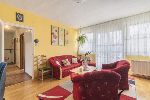 Eladó téglalakás, Szentendrén 74.9 M Ft, 3 szobás