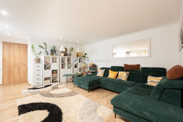 Eladó családi ház, Kecskéden 159 M Ft, 6 szobás