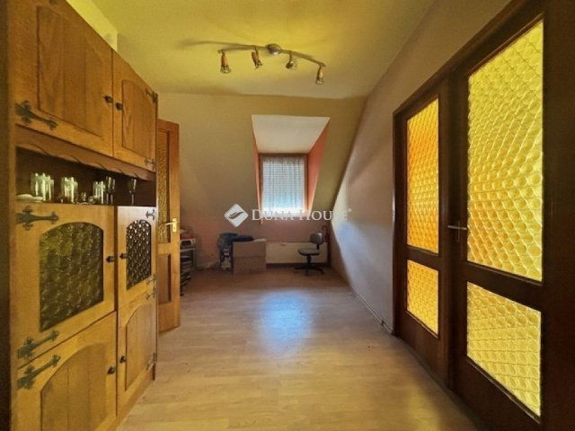 Eladó családi ház, Budapesten, XVI. kerületben 125 M Ft