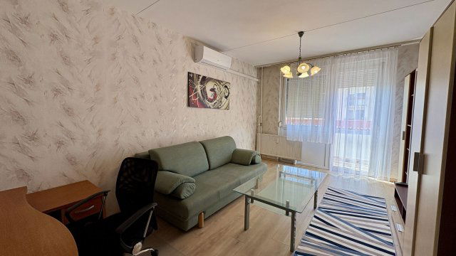 Kiadó panellakás, albérlet, Debrecenben 200 E Ft / hó, 2 szobás