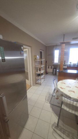 Kiadó panellakás, albérlet, Debrecenben 200 E Ft / hó, 3 szobás