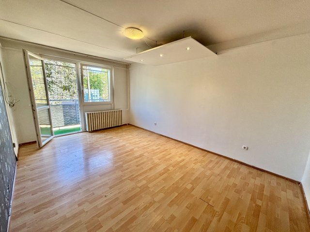 Kiadó panellakás, albérlet, Miskolcon, Bihari János utcában