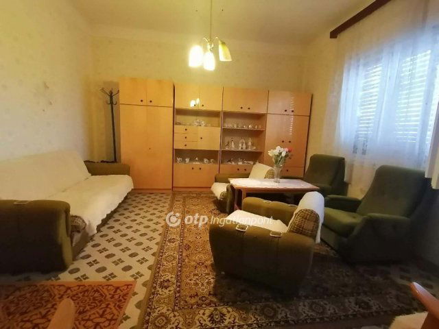 Eladó családi ház, Kiskőrösön 32 M Ft, 2+1 szobás