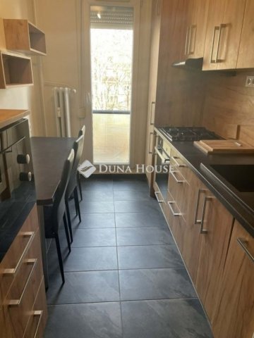 Eladó panellakás, Pécsett 57 M Ft, 2 szobás