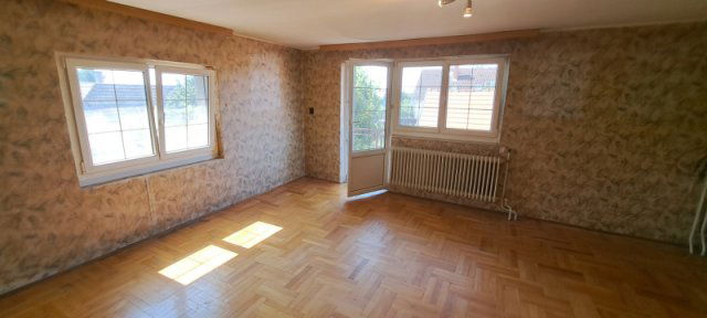 Eladó családi ház, Vecsésen 119 M Ft, 8+2 szobás