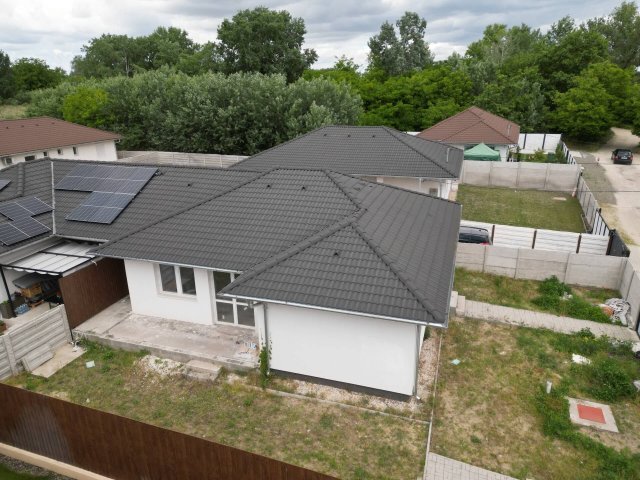 Eladó ikerház, Szigetszentmiklóson 99 M Ft, 4 szobás