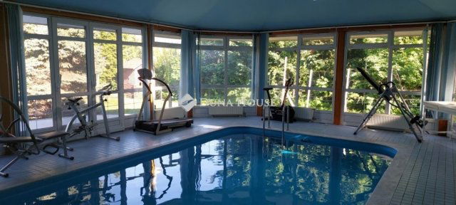 Eladó sorház, Nyergesújfaluban 96.5 M Ft, 6 szobás