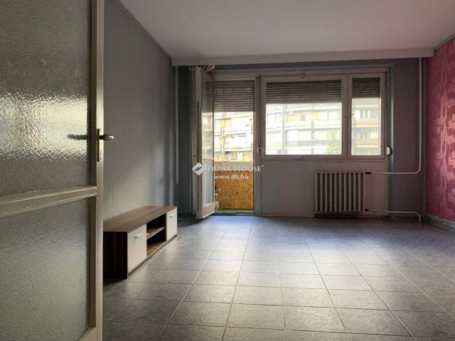 Eladó panellakás, Kecskeméten 32.9 M Ft, 1 szobás