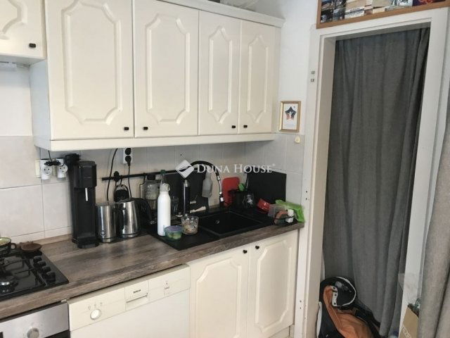 Eladó téglalakás, Székesfehérvárott 72 M Ft, 2+1 szobás