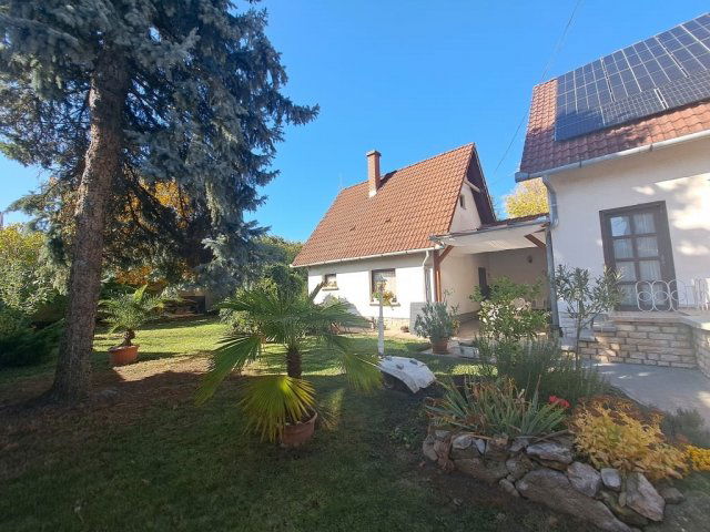 Eladó családi ház, Bólyban 85 M Ft, 5 szobás