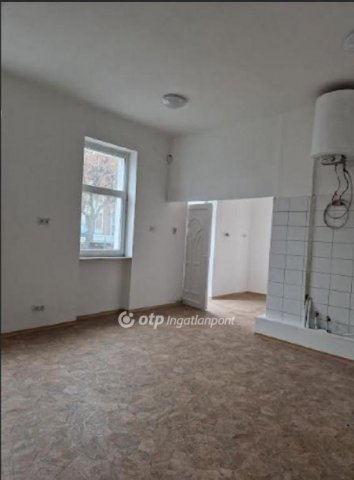 Eladó téglalakás, Budapesten, XX. kerületben 33.99 M Ft