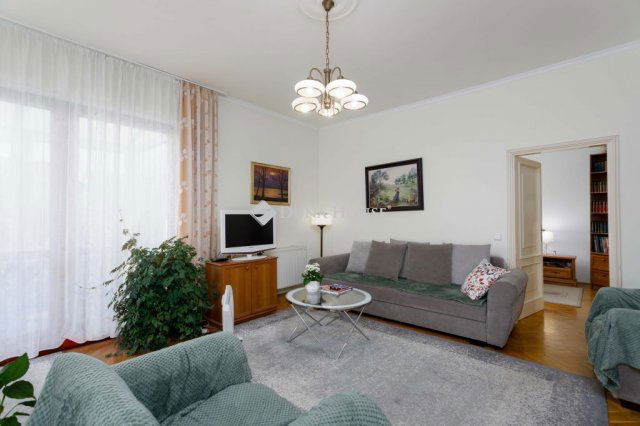 Eladó családi ház, Győrött 136.49 M Ft, 7 szobás