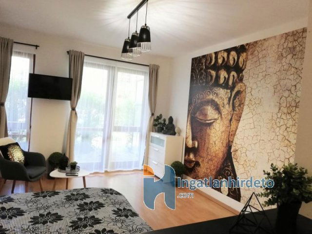 Eladó téglalakás, Budapesten, VII. kerületben 76 M Ft, 1 szobás