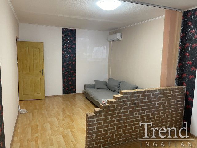 Eladó panellakás, Dunaújvárosban 32.9 M Ft, 2 szobás